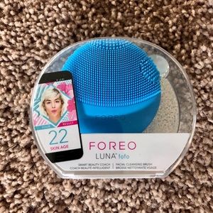 Facial Cleansing Brush